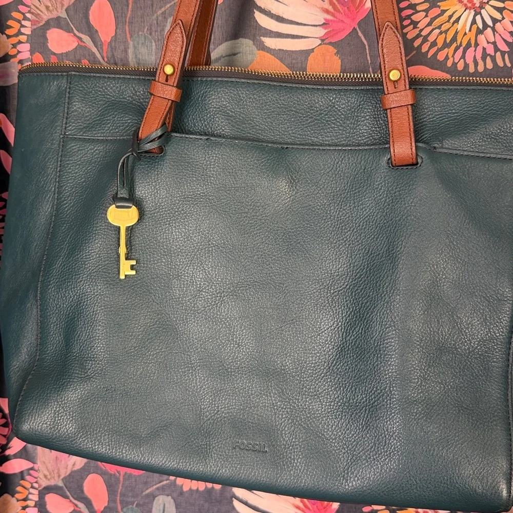 FOSSIL Large Leather Rachel Tote Two Tone Brass Trim - Picture 2 of 5